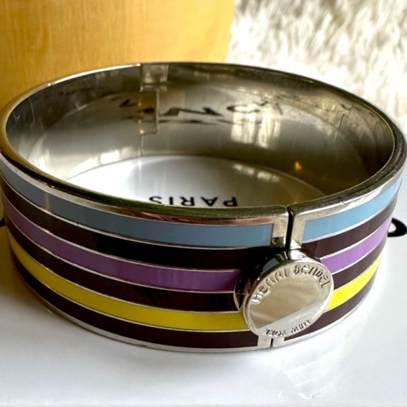 HENRI BENDEL EUC BANGLE BRACELET. GORGEOUS!🔥🔥💖💖 - Picture 2 of 4